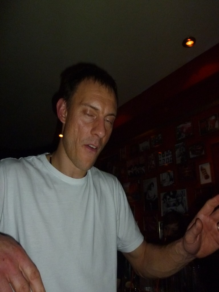010.jpg